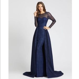 Mac Duggal Lace Cape Gown New Size 6